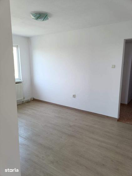 Apartament 2 camere, zona Apollo - 5