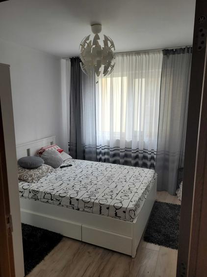 Apartament cu 2 camere semidecomandat în Ostroveni