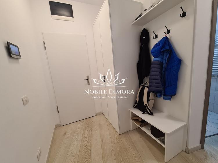 Apartament cu 3 camere semidecomandat, mobilat în Take Ionescu