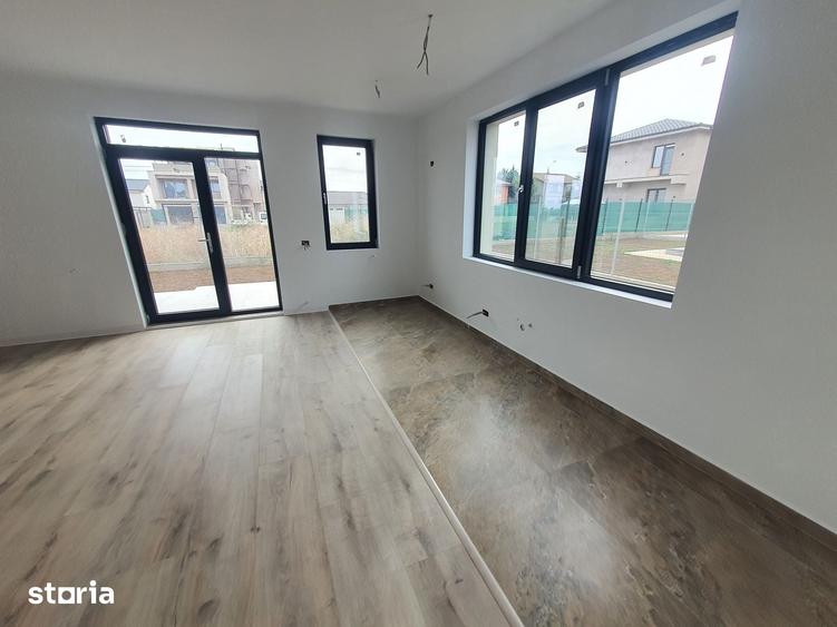Casă cu 3 camere cu Teren 300 Mp în Central