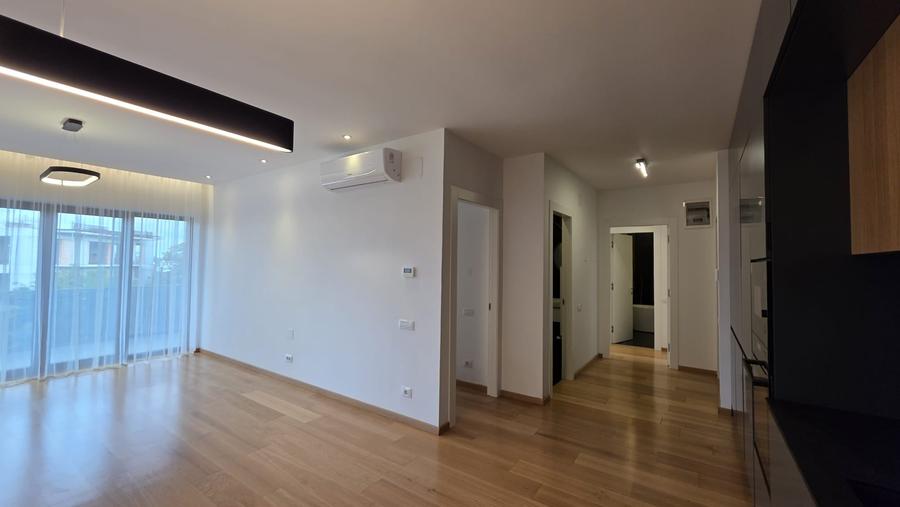 Apartament cu 3 camere decomandat în Iancu Nicolae