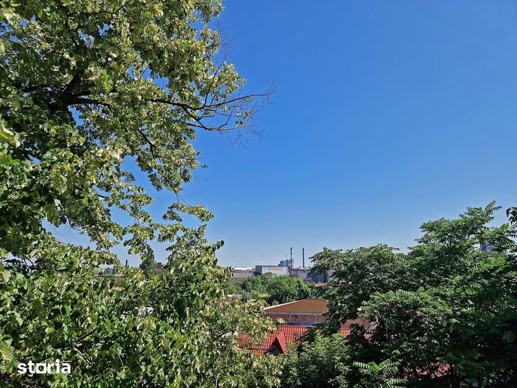 Apartament cu 3 camere semidecomandat în Crângași