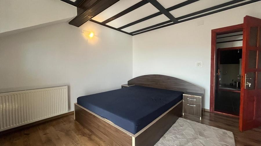 Duplex cu 5 camere cu Canalizare în Moșnița Veche