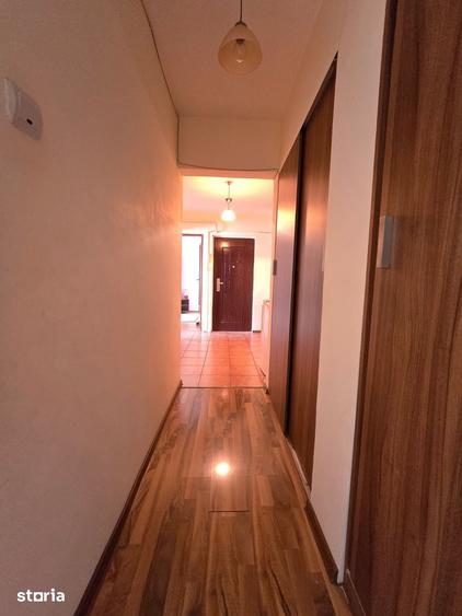 Apartament cu 3 camere decomandat în Frumoasa