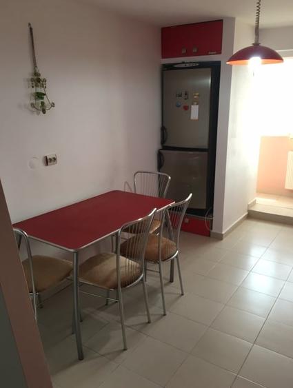Apartament cu 3 camere decomandat în Telegrafului