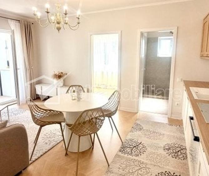 Apartament cu 3 camere semidecomandat în Florești