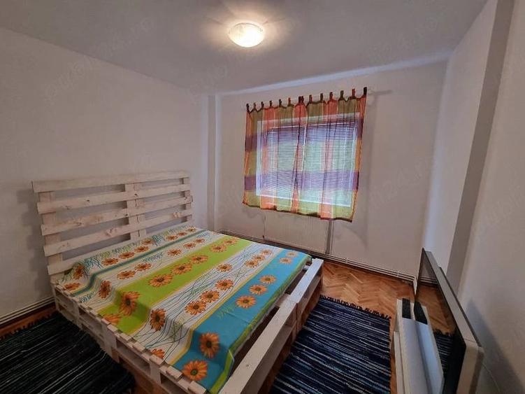 Casă cu 4 camere în 9 Mai