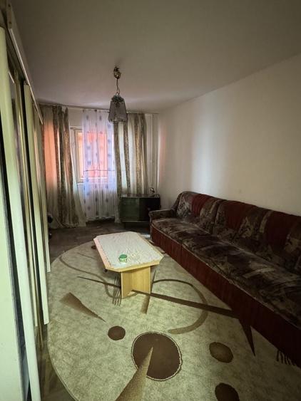 Apartament cu 2 camere decomandat în Grădiște