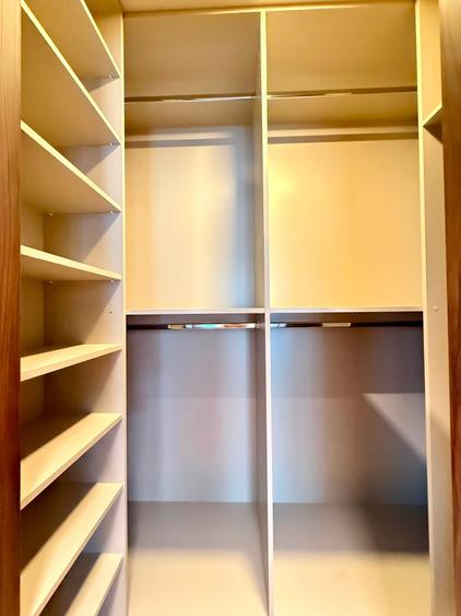 Apartament cu 3 camere semidecomandat în Pantelimon