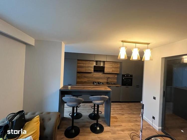Apartament cu 3 camere decomandat în Dâmbul Rotund