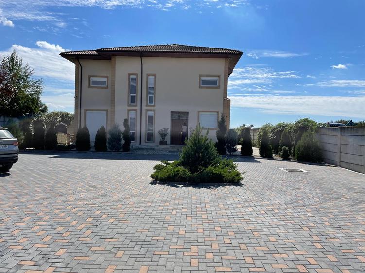 Casă individuală cu 7 camere cu Piscina în Corbeanca
