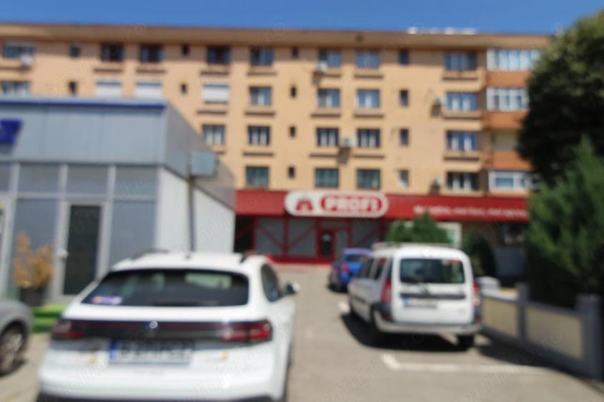 Spațiu comercial, de 440 mp, în Central