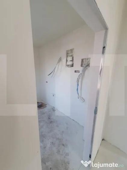 Casă cu 5 camere cu Teren 604 Mp în Giarmata