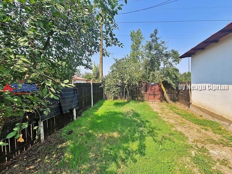 Casă individuală cu 3 camere cu Canalizare în Recea