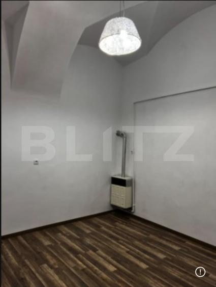 Birou, de 20 mp, în Central