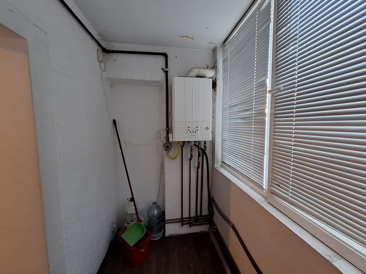 Apartament cu 3 camere decomandat în Dorobanților