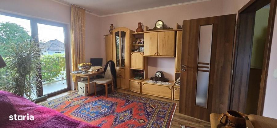 Casă cu 4 camere în Lucian Blaga