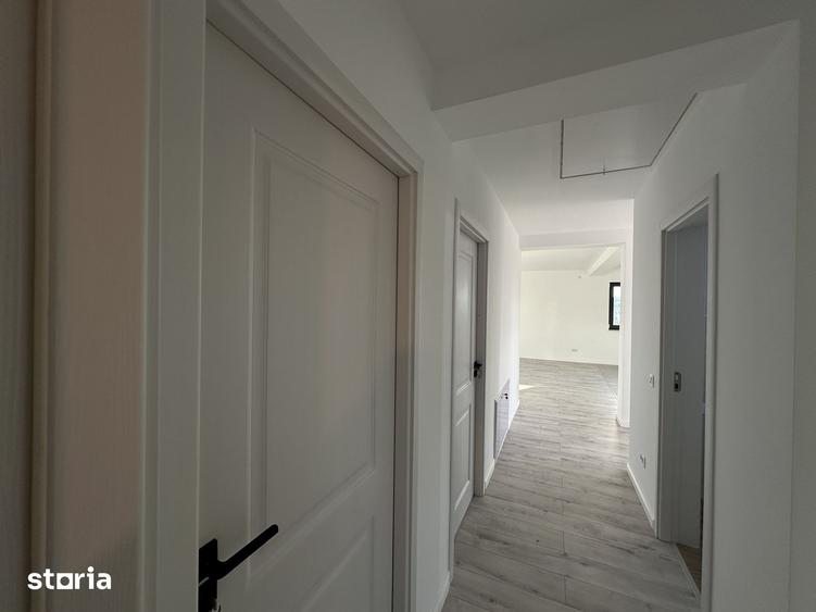 Casă cu 4 camere cu Teren 750 Mp în Bucium