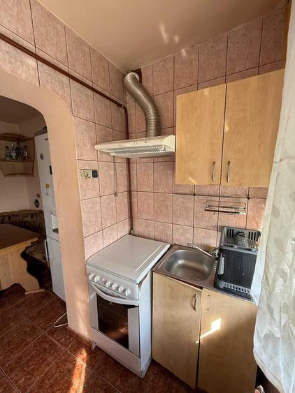 Apartament cu 3 camere decomandat în Soarelui