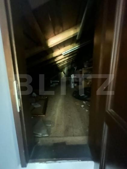 Casă individuală cu 10 camere cu Canalizare în Hărman