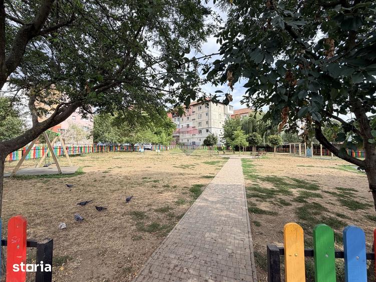 Apartament cu 2 camere decomandat în Vitrometan