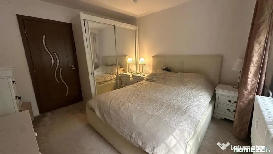 Apartament cu 4 camere decomandat în Băneasa