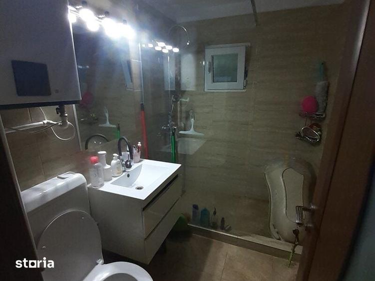 Apartament cu 2 camere decomandat în Tei