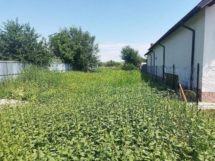 Teren de 1200 mp, în Uliești
