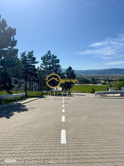 Apartament cu 5 camere în Cristian