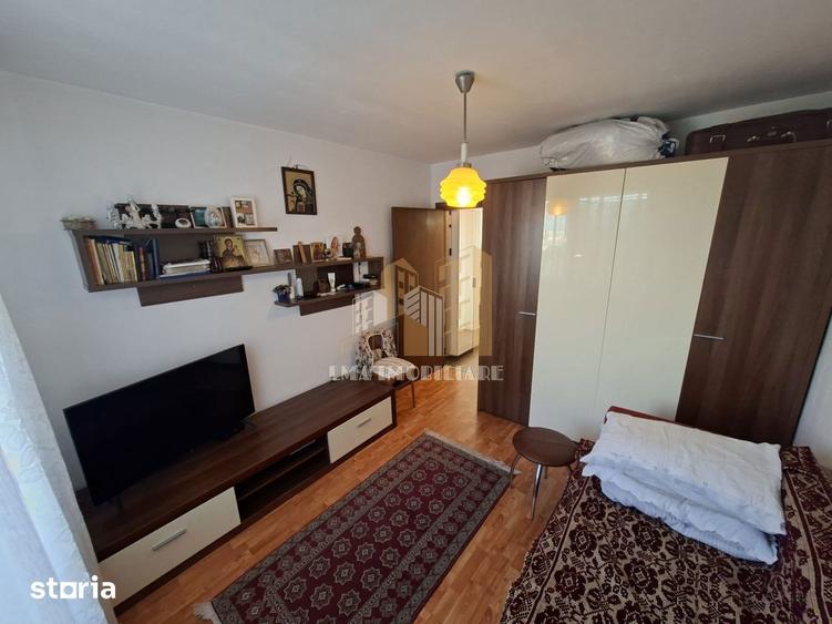 Apartament cu 3 camere semidecomandat, mobilat în Astra