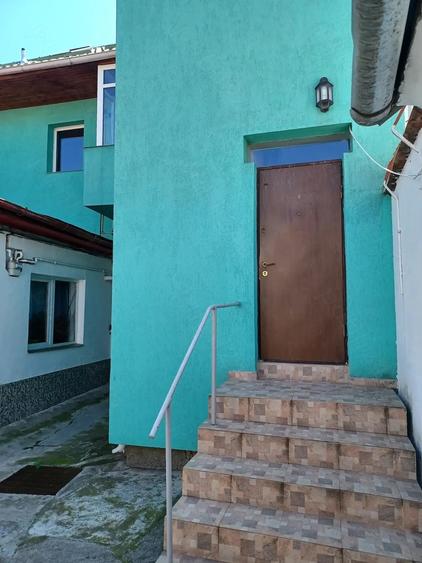 Casă cu 2 camere cu Teren 80 Mp în Central