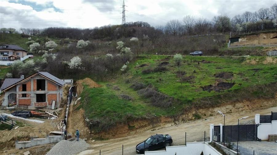 Teren de 941 mp, în Căzănești (Râmnicu Vâlcea)