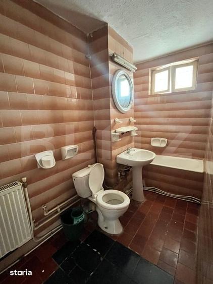 Apartament cu 4 camere decomandat în Central