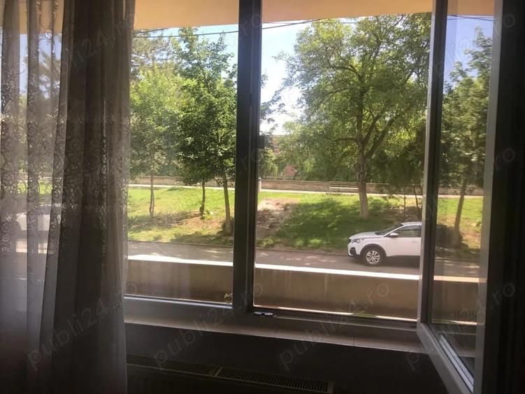 Apartament cu 3 camere decomandat în Ultracentral