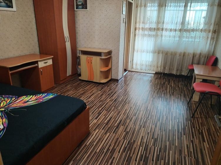 Garsonieră decomandată în Vitan