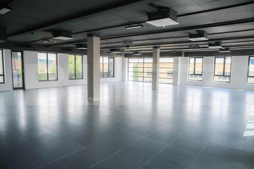 Birou, de 211.30999755859 mp, în Someșeni
