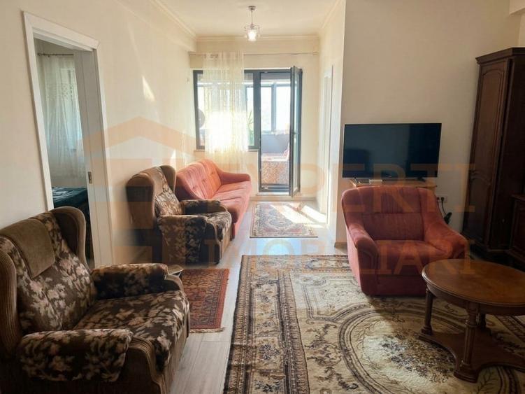 Apartament cu 2 camere decomandat, mobilat în Far