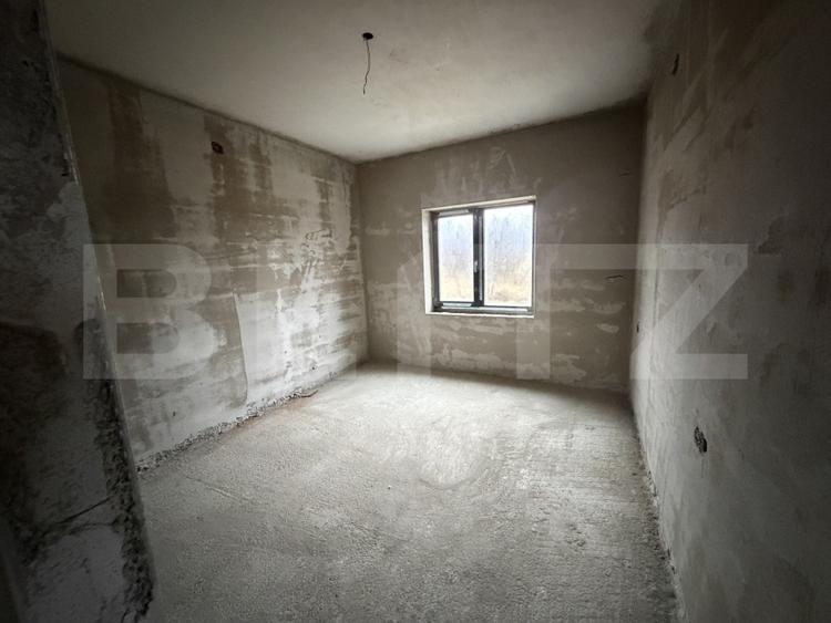 Apartament cu 4 camere decomandat în Exterior Sud