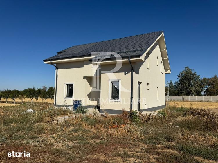 Casă cu 6 camere cu Teren 480 Mp în Oncea