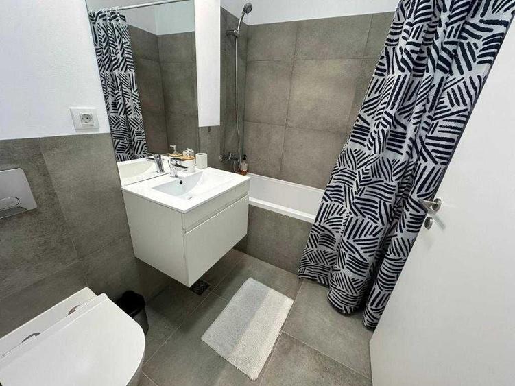 Apartament cu 2 camere în Baza 3