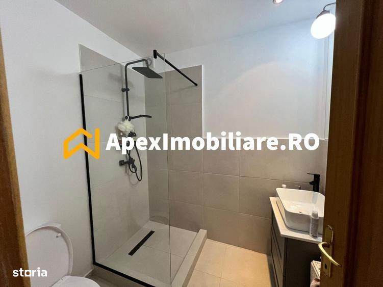 Apartament cu 3 camere semidecomandat în Universitate
