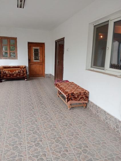 Casă cu 6 camere cu Canalizare în Tărtășești