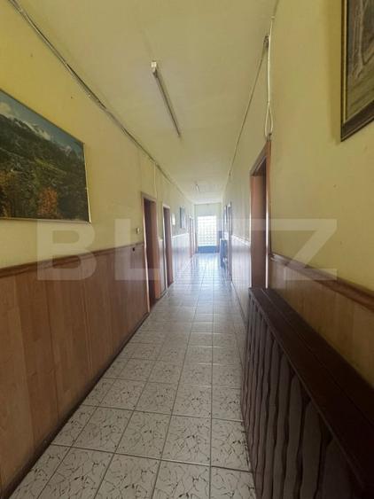 Hotel/Pensiune, de 1,600 mp, în Reghin