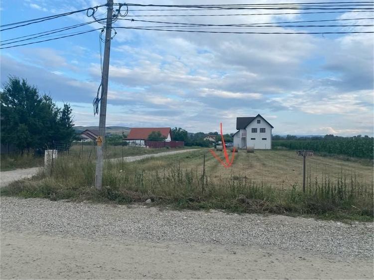 Teren Construcții intravilan de 601 mp, în Partoș