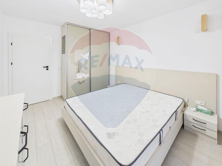 Apartament cu 3 camere decomandat, mobilat în Lujerului