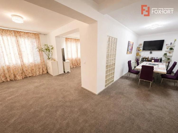 Casă cu 6 camere cu Teren 693 Mp în Gai