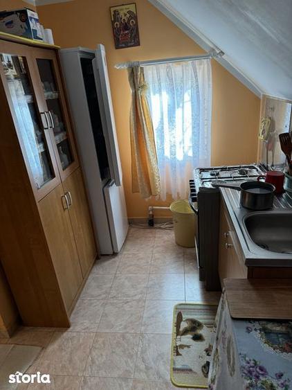 Casă cu 3 camere cu Teren 80 Mp în Cornu Luncii