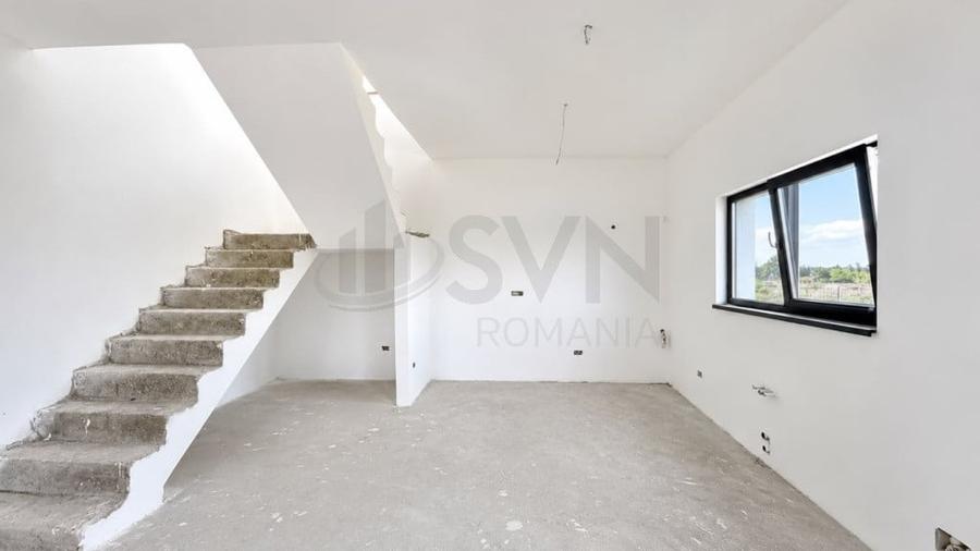 Casă cu 5 camere cu Teren 400 Mp în Corbeanca