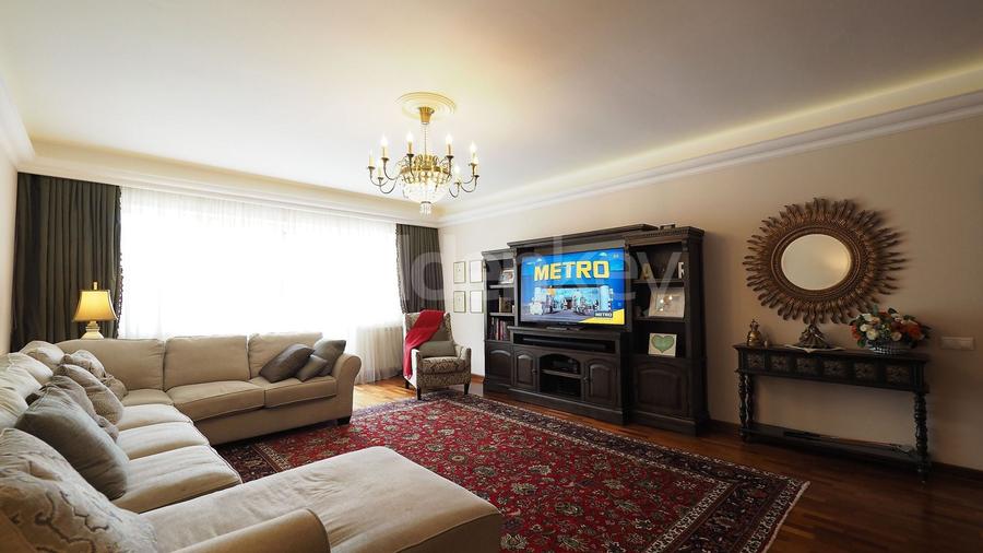 Apartament cu 4 camere decomandat, mobilat în Herăstrău — fotografia 3
