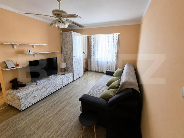 Apartament cu 2 camere semidecomandat, mobilat în Nord